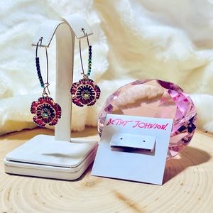 Betsey Johnson Crystal dangle flower earrings NWT